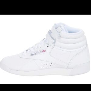 Reebok Classic Women’s Freestyle Hi-top 80’s sneakers EUC